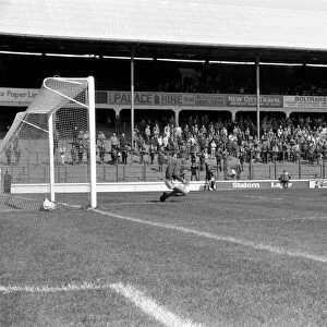 Blackburn Rovers 4 v. Newcastle United 1. Division 1 Football. May 1982 MF07-08-022