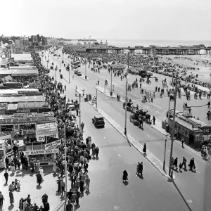 Blackpool beach crowds. The crowded beach at Blackpool central, Lancashire
