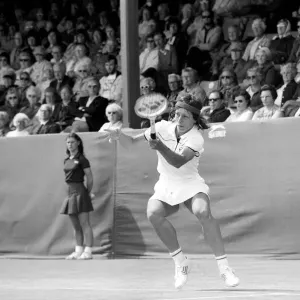 BMW Championships, Eastbourne. Martina Navratilova. seen here in action against Betty