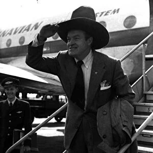 Bob Hope 1952 arriving in London ten gallon hat Born 29 / 05 / 1903