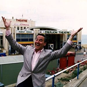 Bob Monkhouse outside the Pavilion Theatre Brighton