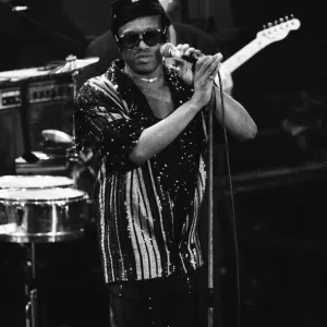 Bobby Womack se produisant au concert Stand by Me : AIDS Day Benefit à l'Arène de Wembley.