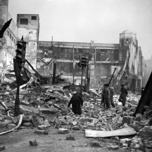 Bomb damage in Swansea after a Nazi raid. February 1941 Bomb damage in Swansea after a Nazi raid. February 1941
