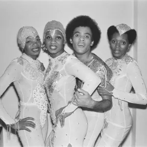 El grupo de baile Boney M en Hamburgo, Alemania, después de actuar.