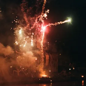 Bonfire Night, Skinningrove, North Yorkshire, England, Wednesday 5th November 1997 Bonfire Night, Skinningrove, North Yorkshire, England, Wednesday 5th November 1997