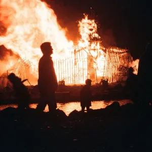 Bonfire Night, Skinningrove, North Yorkshire, England, Wednesday 5th November 1997 Bonfire Night, Skinningrove, North Yorkshire, England, Wednesday 5th November 1997