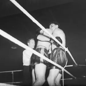 Boxing 1950 Jack Gardner beats Johnny Williams in eliminator for British
