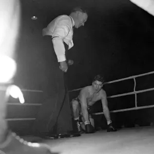 Boxing- Dan Cockwell v Jim Slade December 1951