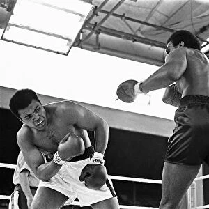 Boxing match between Muhammad Ali and Al "Blue"Lewis, held at Croke Park