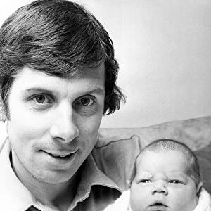 Brendan Foster with his baby daughter Catherine in March 1979 27 / 03 / 79