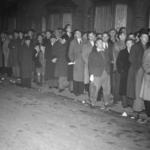 Brentford supporters queue up for cup tie tickets against Chelsea Brentford supporters queue up for cup tie tickets against Chelsea