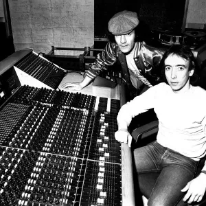 Brian Johnson, lead singer of the rock group AC / DC, with John Craig at the Lynx Studios Brian Johnson, lead singer of the rock group AC / DC, with John Craig at the Lynx Studios