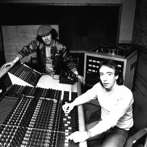 Brian Johnson, lead singer of the rock group AC / DC, with John Craig at the Lynx Studios Brian Johnson, lead singer of the rock group AC / DC, with John Craig at the Lynx Studios