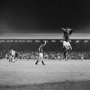Brian Kidd leaps for joy after scoring 3rd goal for Man United