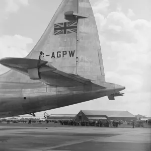 Bristol Brabazon'at London Airport. 1950 024553 / 3