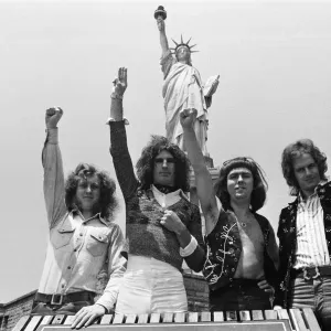 One of Britains top pop groups Slade are pictured on their way to visit the Statue One of Britains top pop groups Slade are pictured on their way to visit the Statue