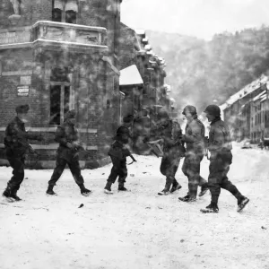 La Roche Print: British and American Patrols Meet, January 1945 La Roche Print: British and American Patrols Meet, January 1945