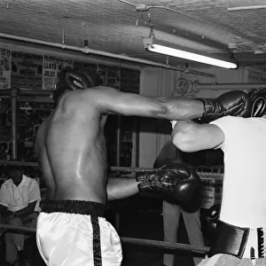 British heavyweight boxer Joe Bugner (Right) with American former heavyweight champion of