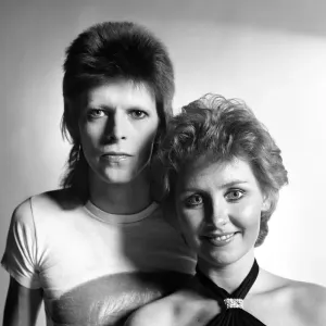 British pop singer David Bowie poses with Lulu in the Daily Mirror studio
