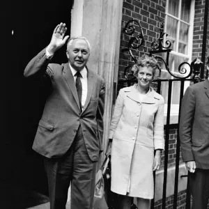 Harold Wilson Print: Downing Street Photo Call 1967