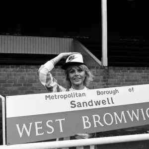 Britt Ekland trains with Wolverhampton Wanderers F. C. 22nd November 1979 Britt Ekland trains with Wolverhampton Wanderers F. C. 22nd November 1979