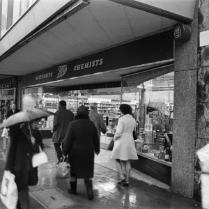 Colour Print of Broad Street, Reading, 27th January 1975