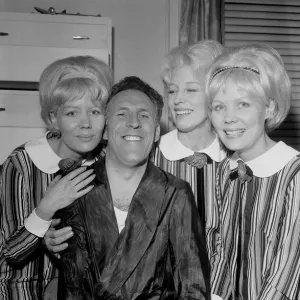 Bruce Forsyth with The Beverly Sisters. Picture taken at The Talk of Bruce Forsyth with The Beverly Sisters. Picture taken at The Talk of