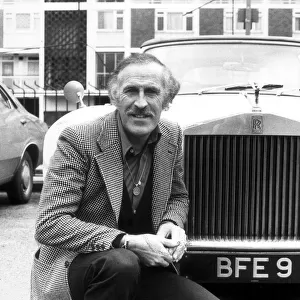 BRUCE FORSYTH PICTURED IN 09. 04. 1992