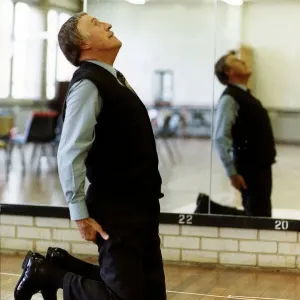Bruce Forsyth TV Presenter and Comedian exercising in gymnasium Bruce Forsyth TV Presenter and Comedian exercising in gymnasium