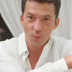 Bruno Tonioli, pictured in 1992. Bruno Tonioli is an Italian choreographer Bruno Tonioli, pictured in 1992. Bruno Tonioli is an Italian choreographer