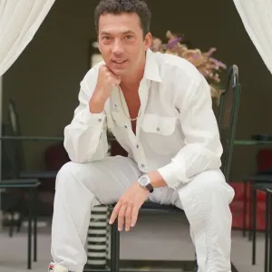 Bruno Tonioli, pictured in 1992. Bruno Tonioli is an Italian choreographer Bruno Tonioli, pictured in 1992. Bruno Tonioli is an Italian choreographer