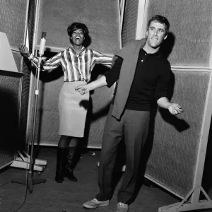 Burt Bacharach and Dionne Warwick recording a song at the Pye studios in London