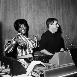 Burt Bacharach and Dionne Warwick recording a song at the Pye studios in London Burt Bacharach and Dionne Warwick recording a song at the Pye studios in London