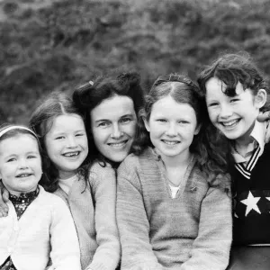 Campaigner Victoria Gillick with some of her children. 22nd November 1981 Campaigner Victoria Gillick with some of her children. 22nd November 1981