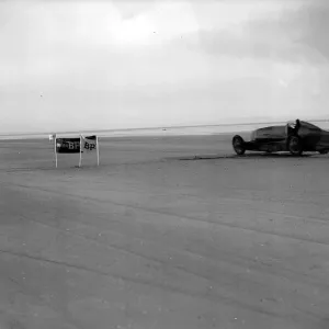 Captain Malcolm Campbells Racing Car Bluebird - January 1927 at Pendine Sands Captain Malcolm Campbells Racing Car Bluebird - January 1927 at Pendine Sands