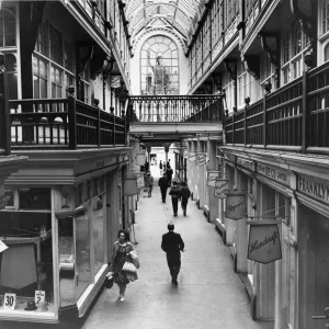 CARDIFF ARCADES: Castle Arcade, High Street. COPYRIGHT: Western Mail and Echo Ltd CARDIFF ARCADES: Castle Arcade, High Street. COPYRIGHT: Western Mail and Echo Ltd