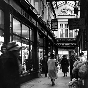 Cardiff - Arcades - Duke Street Arcade - 10th Dec 1962 - Western Mail