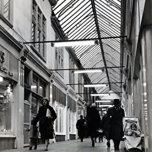 Cardiff - Arcades - Wyndham Arcade - 10th December 1962 - Western Mail and Echo Ltd
