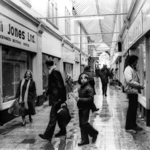 Cardiff - Arcades - Wyndham Arcade - 9th Jan 1981 - Western Mail and Echo Copyright Image Cardiff - Arcades - Wyndham Arcade - 9th Jan 1981 - Western Mail and Echo Copyright Image