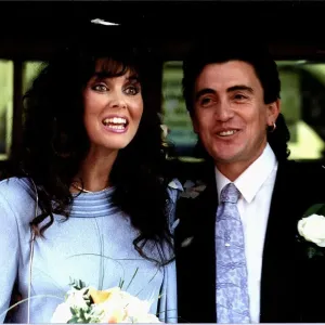 Caroline Munro Ex fille de James Bond avec son mari le réalisateur George Dugdale.
