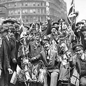Celebrations in Trafalgar Square, London, on 11th November 1918