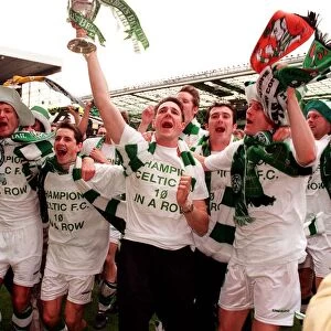 Celtic premier league winners celebrations 9th May 1998 players celebrate at end of