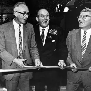 Champagne was flowing and the smiles were glowing when the MetroCentre celebrated its Champagne was flowing and the smiles were glowing when the MetroCentre celebrated its