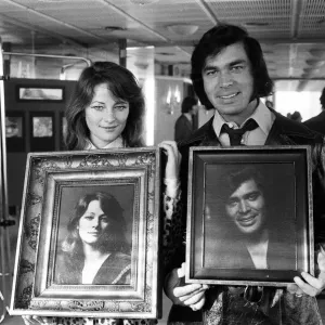 Charlotte Rampling and Engelbert Humperdinck with their portraits at a celebrity portrait Charlotte Rampling and Engelbert Humperdinck with their portraits at a celebrity portrait