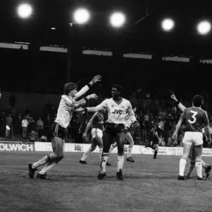 Charlton 0 v. Arsenal 2. Division One Football. November 1986 LF20-20-011 Charlton 0 v. Arsenal 2. Division One Football. November 1986 LF20-20-011