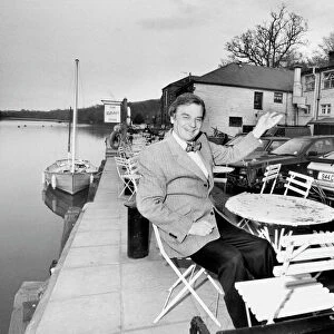 Chef Keith Floyd at The Maltsters Arms, Tuckenhay April 1992