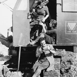 1943 Print: Cheshire Marshland Reclamation by Land Girls
