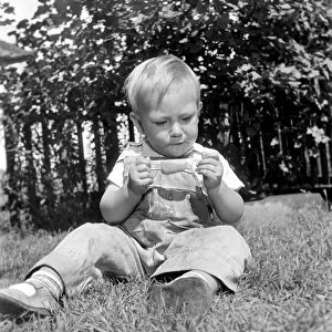 Children: Childhood: Food: 2 years old Geoff Parkinson finds that his first "