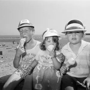 Children Enjoy Ice Cream on Coney Beach Print, August 1990