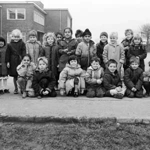 Children's Penny Chain Print - 17th November 1989